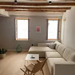 Ancient & Modern アパート シベニク