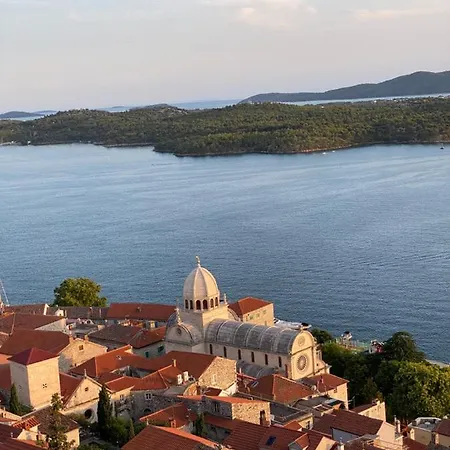 Ancient & Modern Apartament *