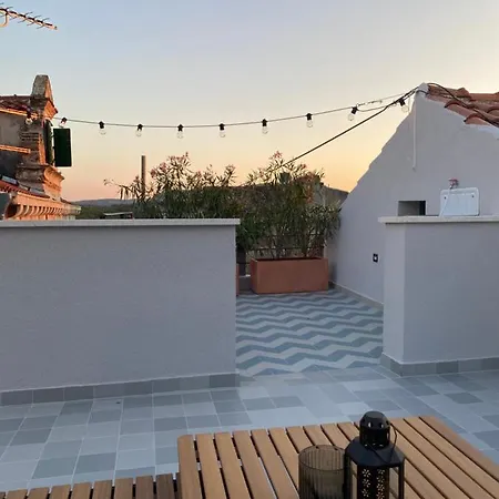 Ancient&modern Appartement