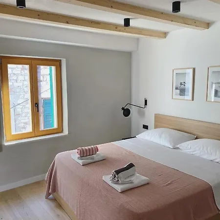 Ancient & Modern Apartamento *