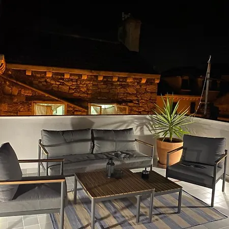 Ancient&modern Appartement